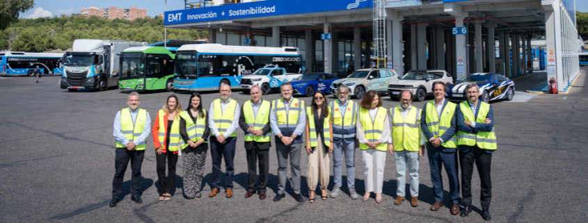 Caravana de vehículos de hidrógeno. Ruta de vehículos que funcionan con hidrógeno.